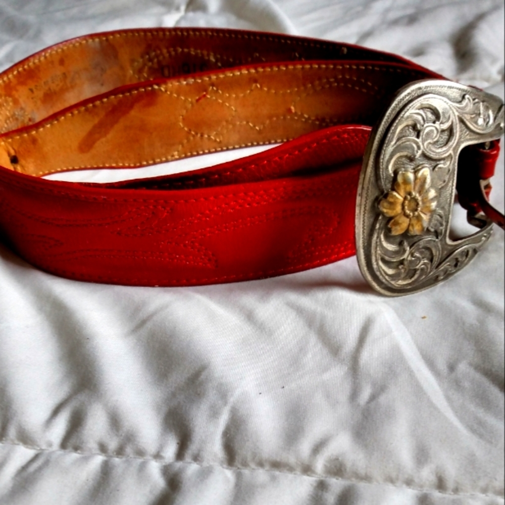 🌻Justin's Genuine Leather Ladies belt & buckle